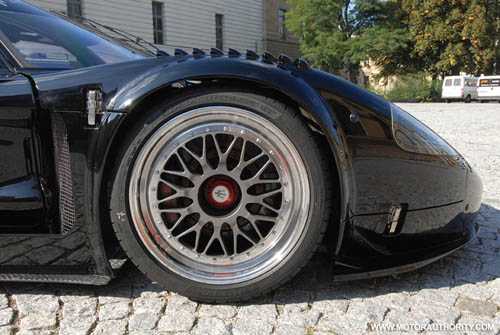 玛莎拉蒂MC12街道版售价225万美元(组图)
