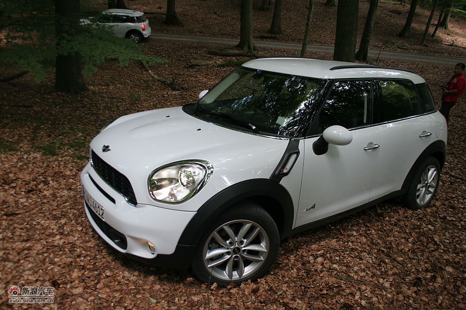 几款售价仅为10几万的进口个性小车已经介绍