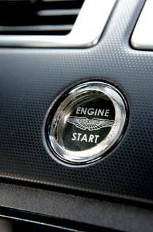 英伦贵胄 试驾阿斯顿马丁v8 vantage高清图片