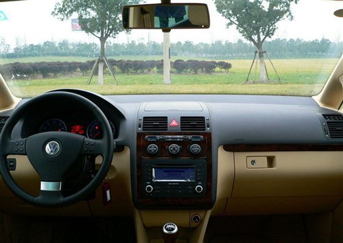 上海大众将推混合动力途安 今年8月亮相