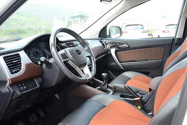 商务车mpv内饰 41DD0B5EBFEA44A6BF6B59D07137E5D2.jpg