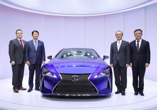 LEXUS雷克萨斯携全新LS、全新LC亮相2017广州车展