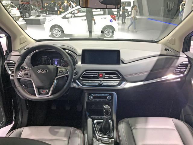 MPV新布局 江淮瑞风R3亮相广州车展