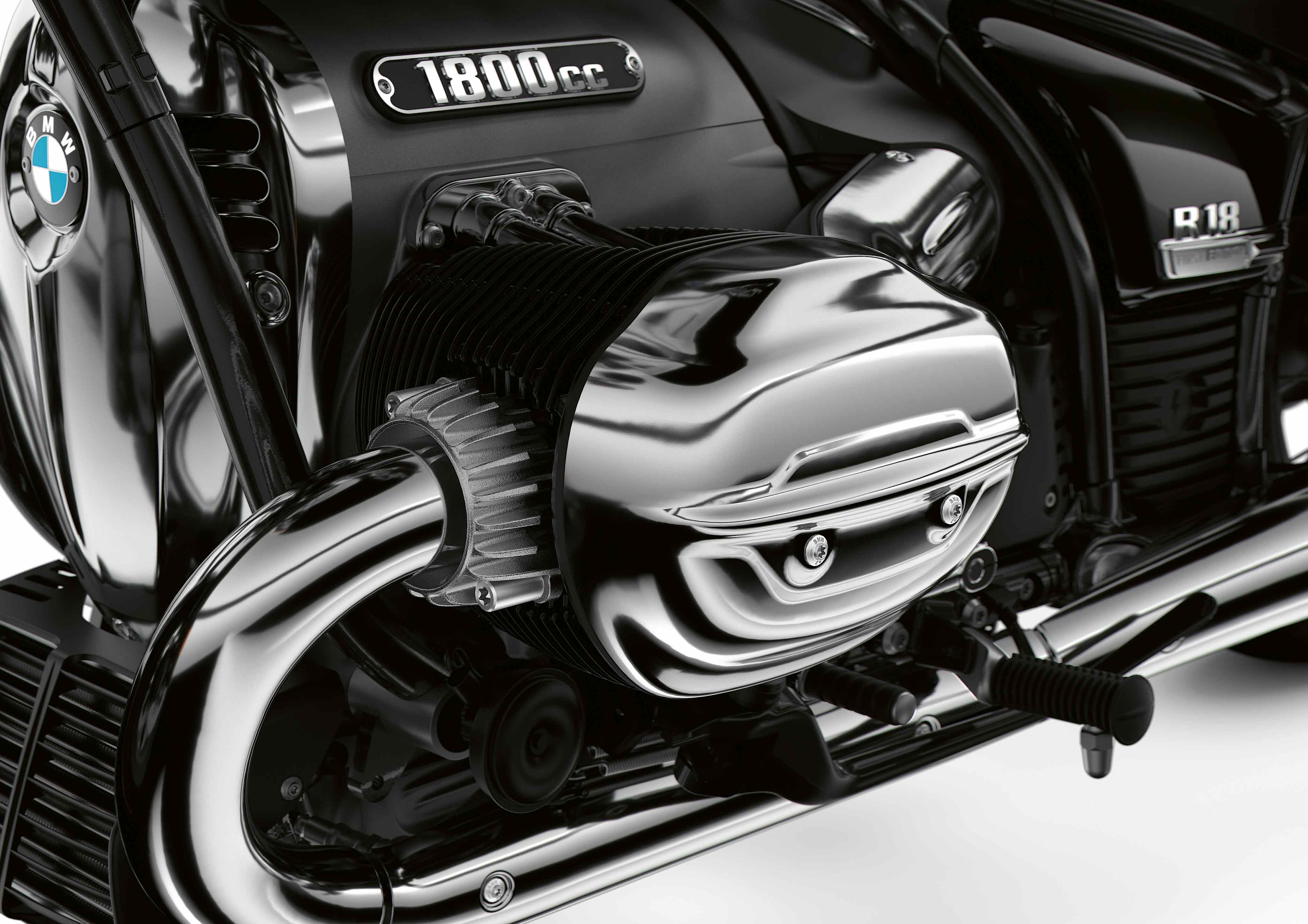 全新bmw r 18"拳击手"发动机.jpg