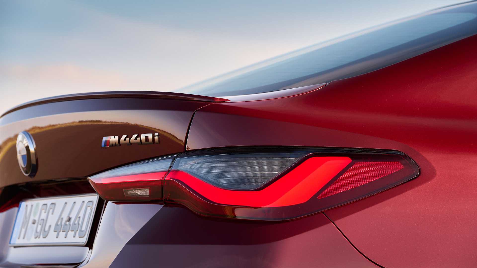 6缸+四驱 宝马发布4系Gran Coupe官图