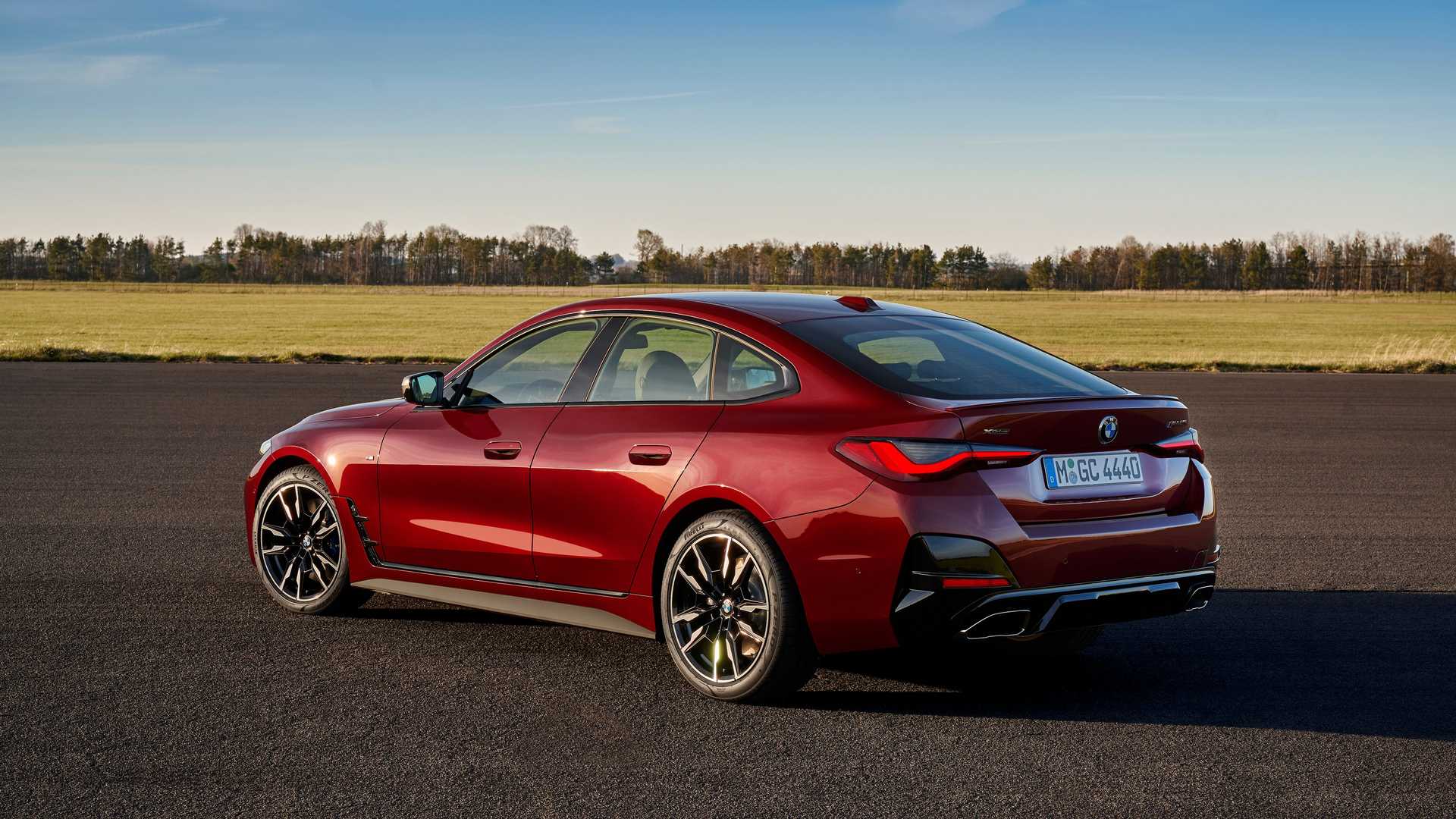 6缸+四驱 宝马发布4系Gran Coupe官图