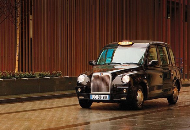 新吉利TX5伦敦出租车将变为混合动力车