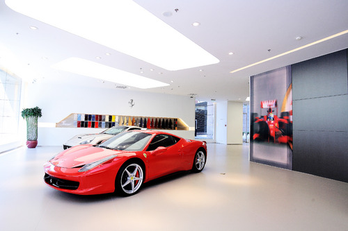 法拉利玛莎拉蒂北京展厅重装开幕