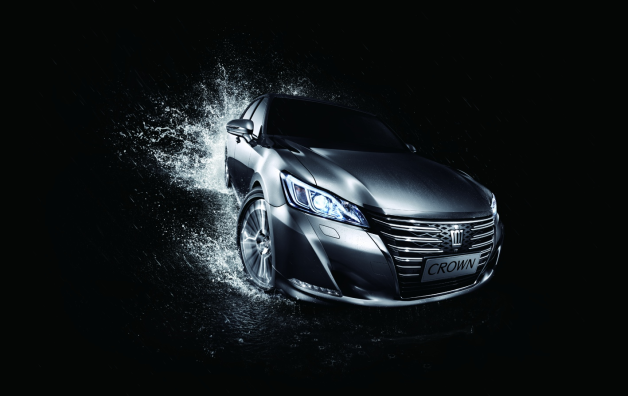 全新皇冠和全新凯美瑞闪耀广州车展