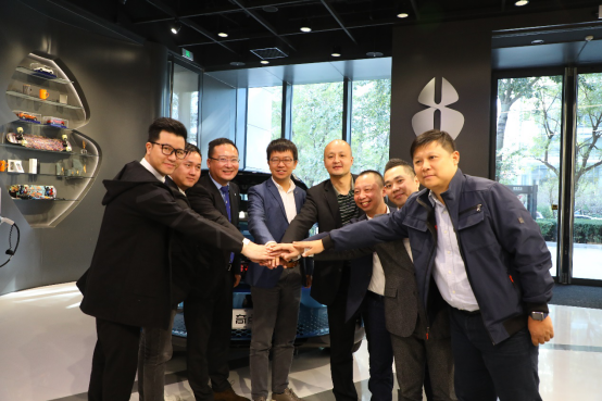 与京东汽车商城、森那美集团、特来电等50余