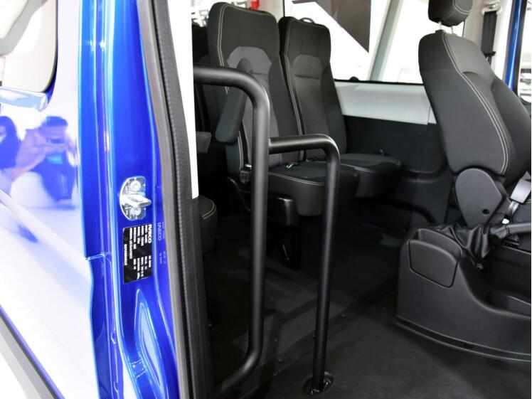 新的面孔新的格局 实拍依维柯欧胜 M2-33