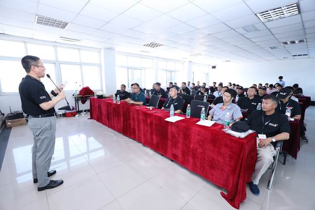 抓实全业务核心班组建设筑牢电网安全根基(图1)