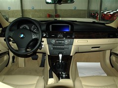 ֮  3ϵ 320i