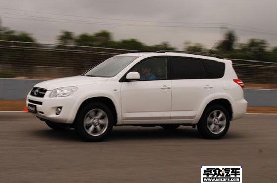 RAV4.jpg 