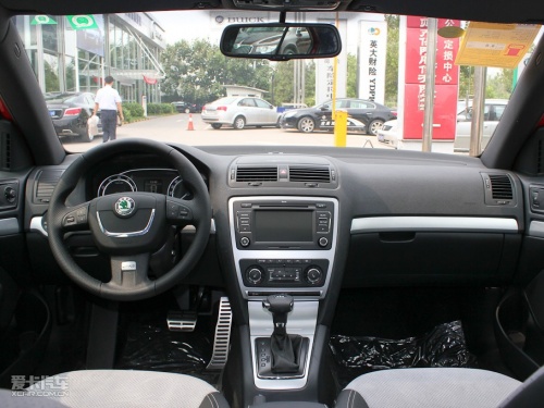Ϻ˹´ 2010
