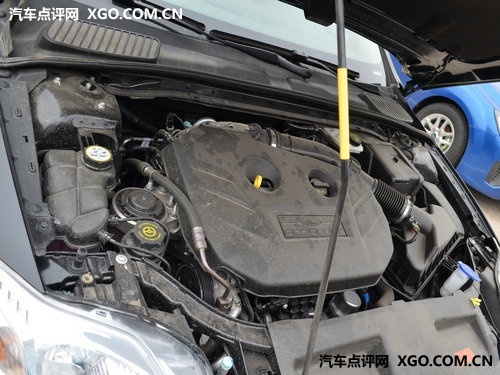 20万运动中级车 致胜对比东风标致508
