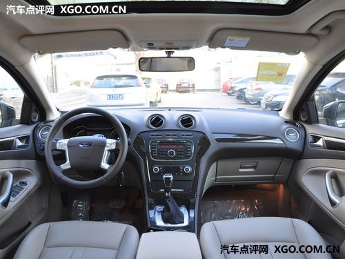 20万运动中级车 致胜对比东风标致508