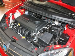 英伦汽车 金鹰cross 1.5 MT 发动机局部特写