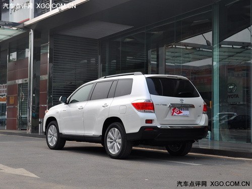 对话标杆 北京现代全新胜达对比汉兰达