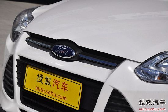 福特 福克斯三厢 实拍 外观 图片