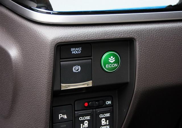 全新奥德赛对比gl8蜕变高富帅挑战班霸