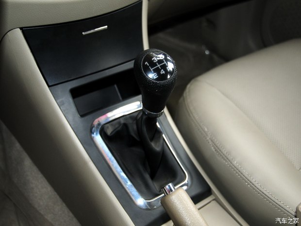 重庆力帆 力帆620 2012款 1.5L 手动舒适B型 重庆力帆 力帆620 2012款 1.5L 手动舒适B型