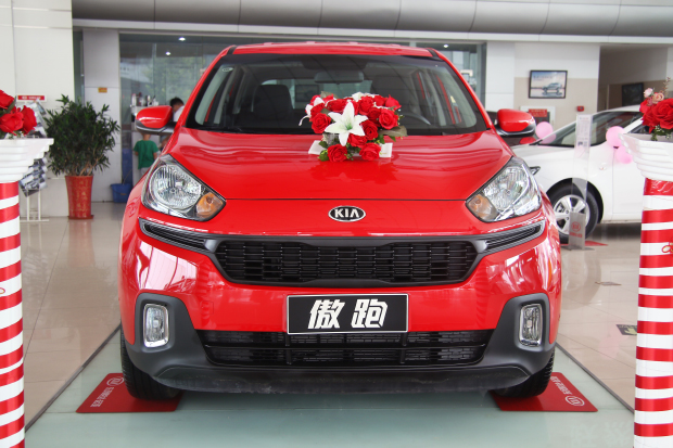 起亚KX3傲跑 1.6L手动两驱GLS实拍