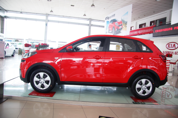 起亚KX3傲跑 1.6L手动两驱GLS实拍