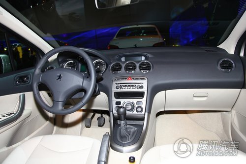 标致408 1.6L 手动 上市现场图