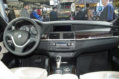 X5 50i