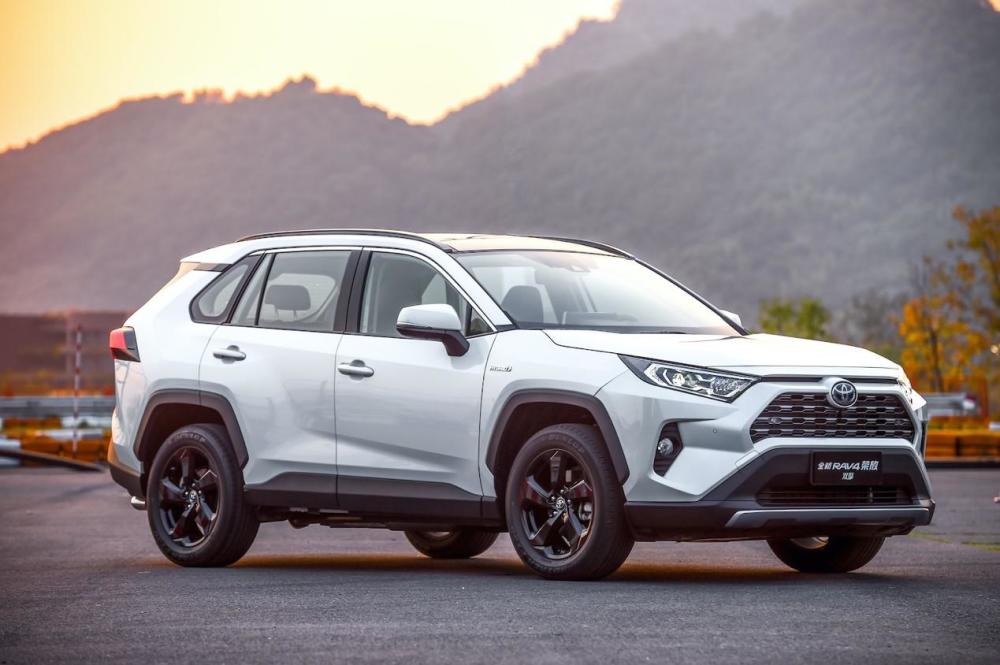ѡƼһRAV4ٷΪγռCλ