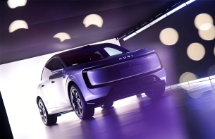 30万级纯电SUV,奥迪E7X哪里比小米YU7强?