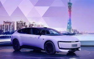 奥迪E5门槛降到20万元级，极氪、小米都不香了？