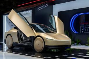 特斯拉Cybercab进博会首秀,引领无人驾驶新时代