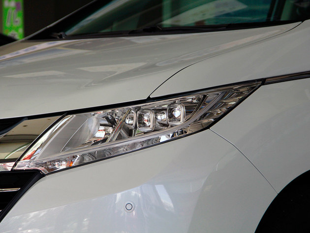 ��ѡ������ ���������°µ�������ָ��