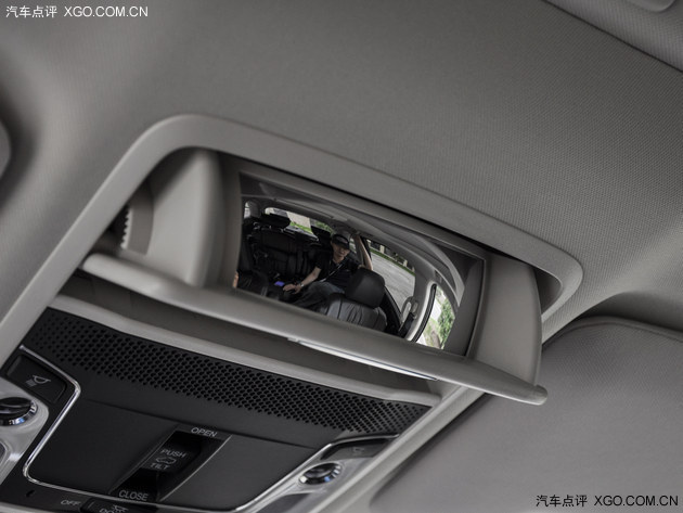 ��ѡ������ ���������°µ�������ָ��