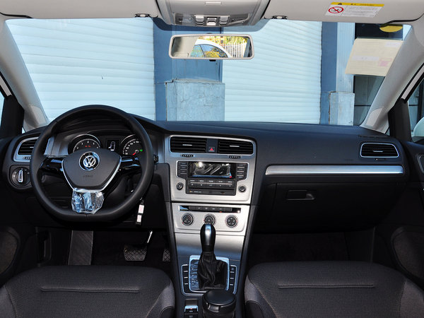 一汽-大众  1.4TSI 自动 中控台整体