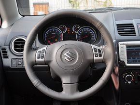 ľ   1.6L ֶ 