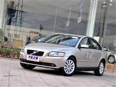 长安沃尔沃 沃尔沃s40 2.0 自动智雅版