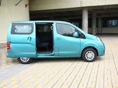 郑州日产 NV200