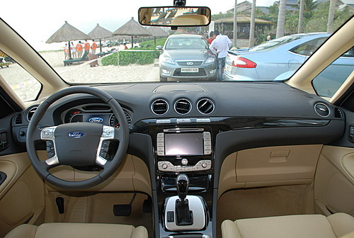  S-MAX ǰ 