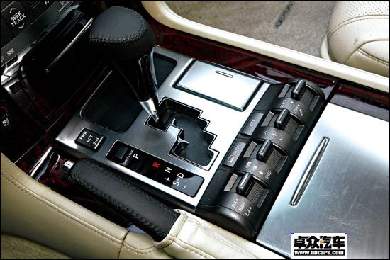 Խʽ Լ׿˹LX570