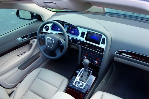 ӳٶȶԾ E300LսµA6L