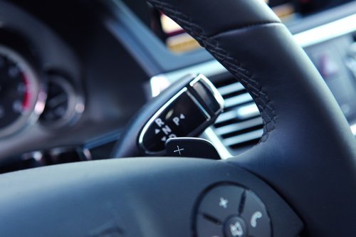 ӳٶȶԾ E300LսµA6L