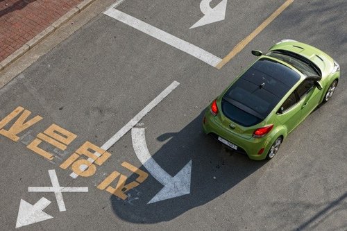 ԼִVeloster
