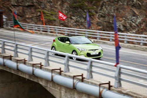  ԼִVeloster