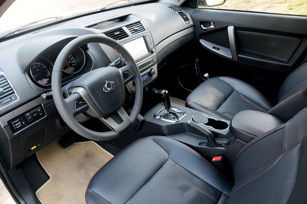 【初鉴】2014款吉利GX7 卓众汽车网