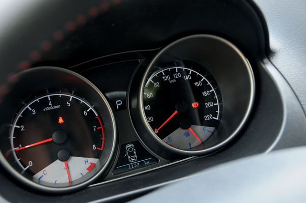 【初鉴】2014款吉利GX7 卓众汽车网