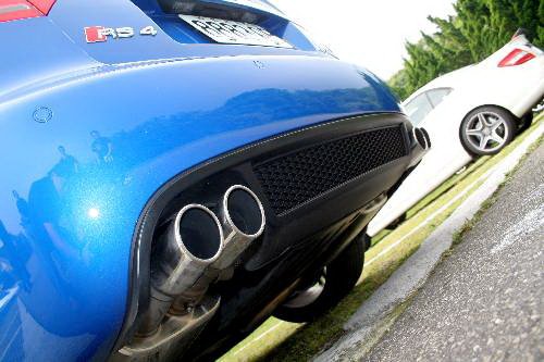 V8 C63 AMG vs. µRS4 ֮