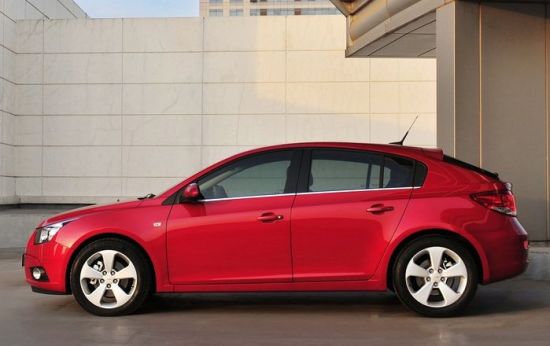 上海车展拉开序幕 两厢科鲁兹曝光